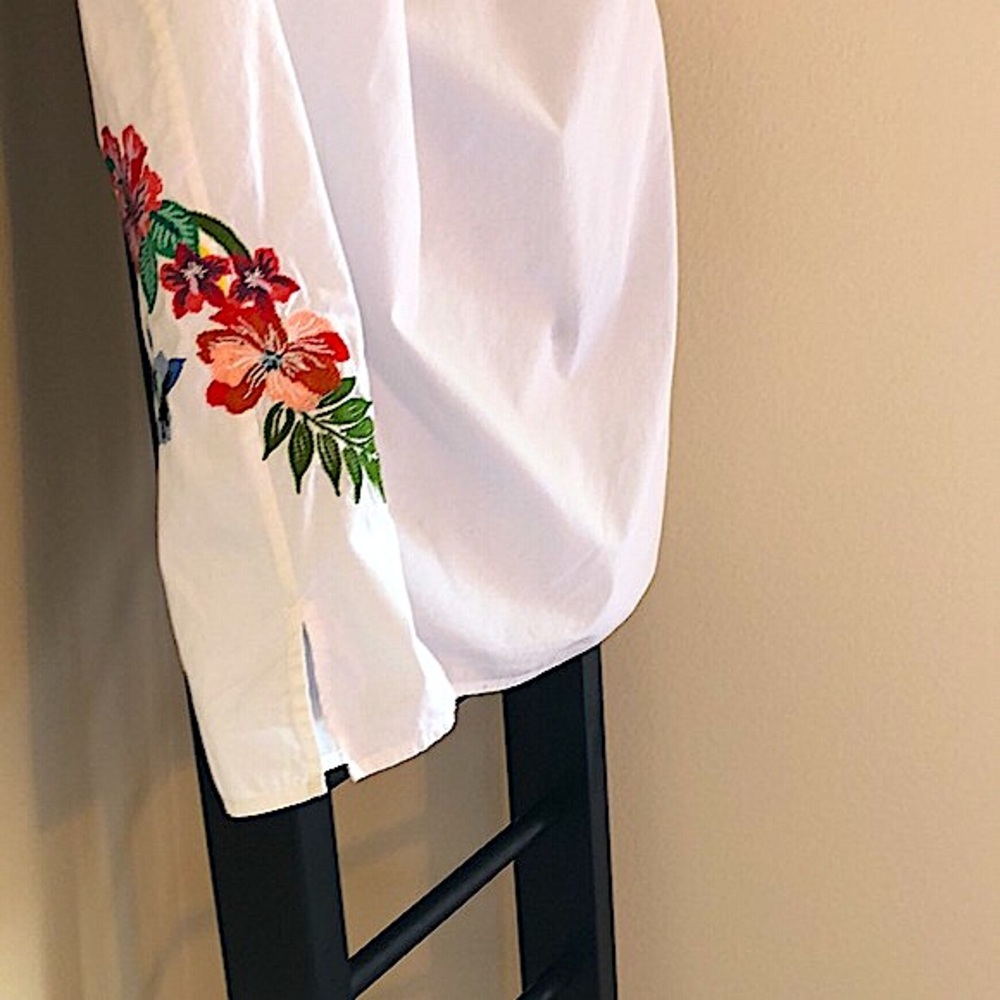 Talbots Embroidered Blouse - Picture 4 of 7
